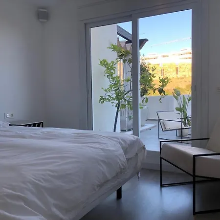 La Quinta Hills 2 Bedroom In Marbella Apartment Malaga